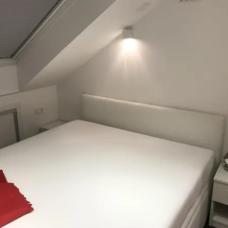 4 Star Attic 公寓 斯普利特