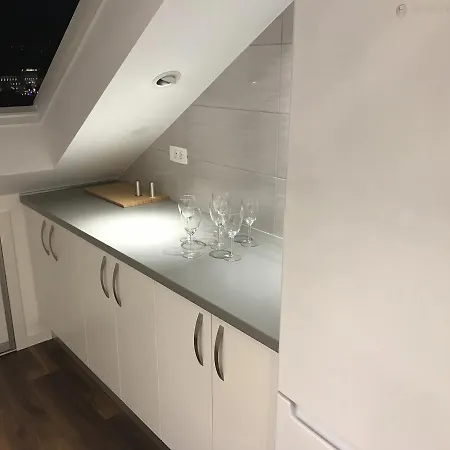 4 Star Attic * Split